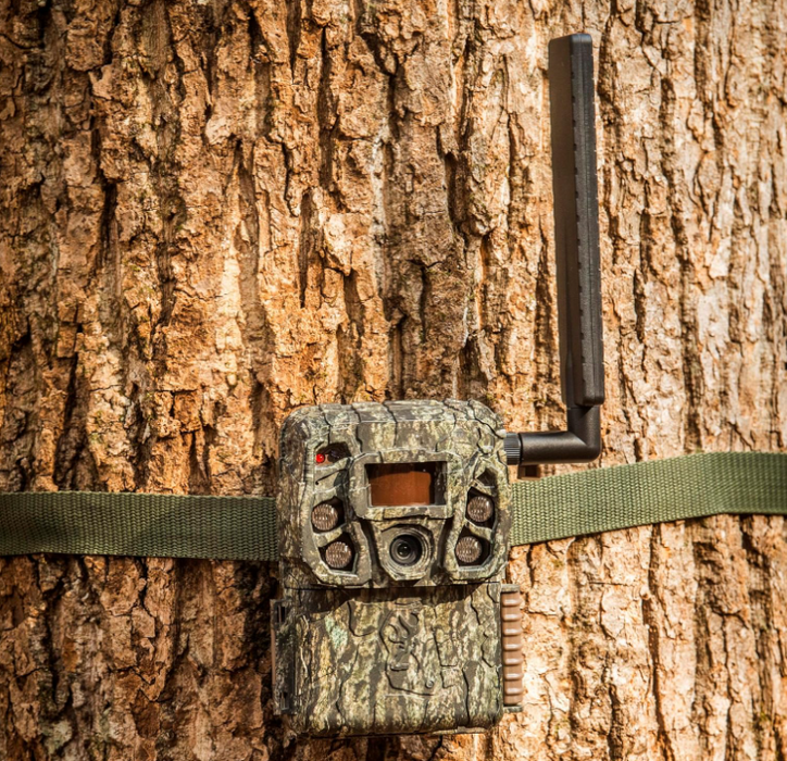 Browning Defender Vision Pro AI Trail Camera