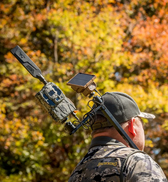 Browning Defender Pro Scout Max AI Trail Camera Bundle – Solar Panel, Universal Mount, 32GB SD Card & Reader